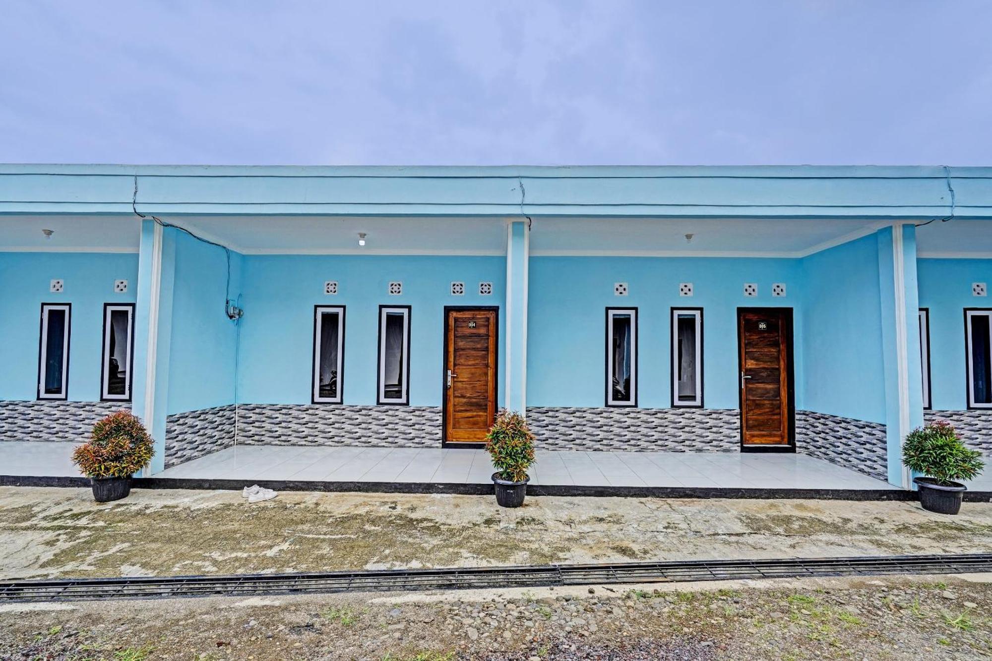 Oyo 91334 Permata Papua Guest House Pameungpeuk  Exterior foto